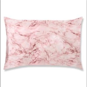 Slip silk pillowcase